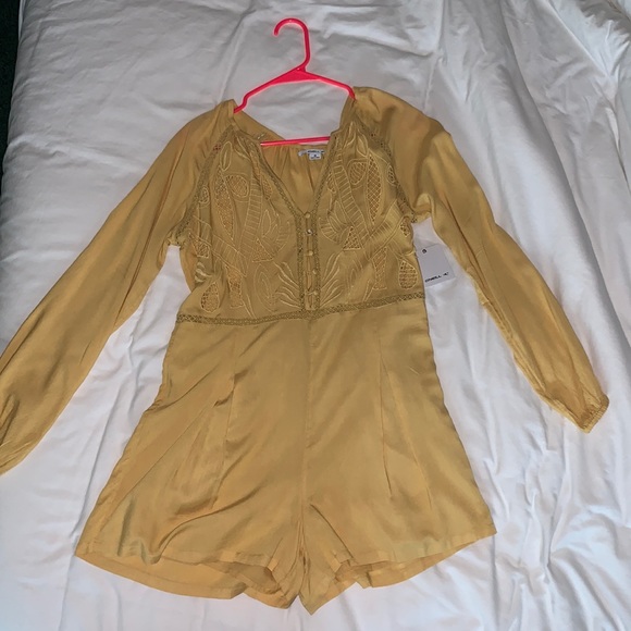 O’Neill Romper - Picture 1 of 3